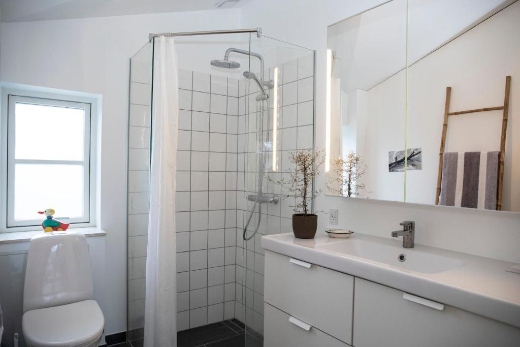 Koupelna v ubytování Spurvereden ved vandet
