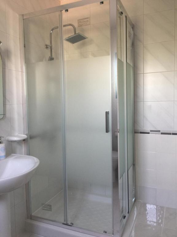 A bathroom at Apartment El Barco - Las Casas de Aron