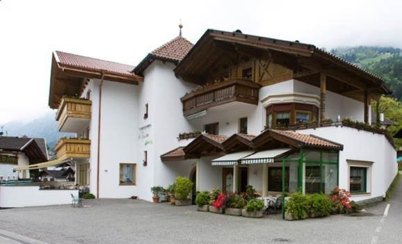 Budova, v ktorej sa hotel nachádza