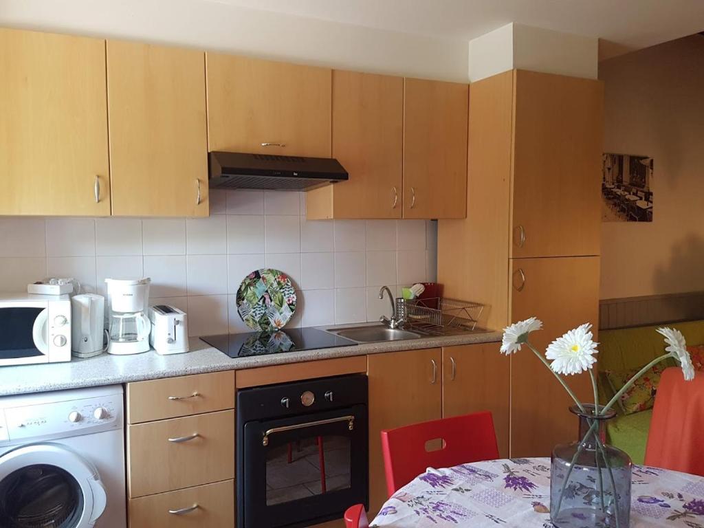 Kuchyň nebo kuchyňský kout v ubytování L'Hermine Occitane B&B