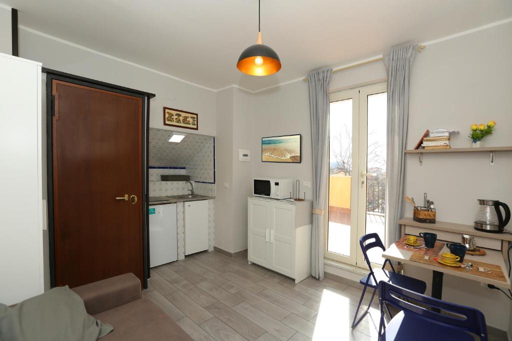 VILLA ROSA - Apartment With Terrace