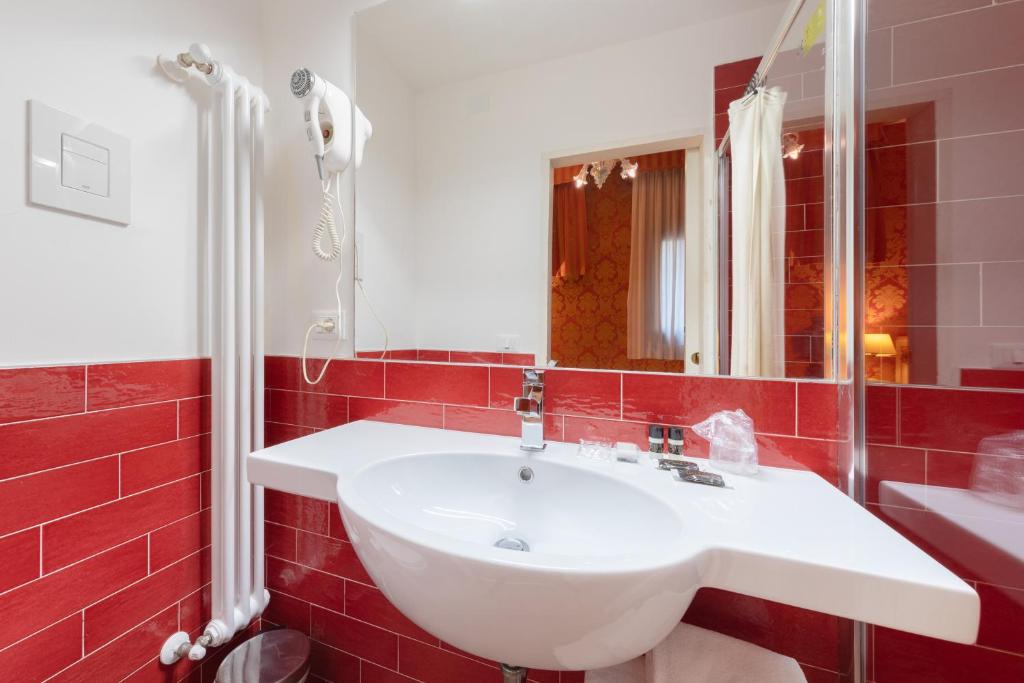 Hotel San Giorgio - Resim 30