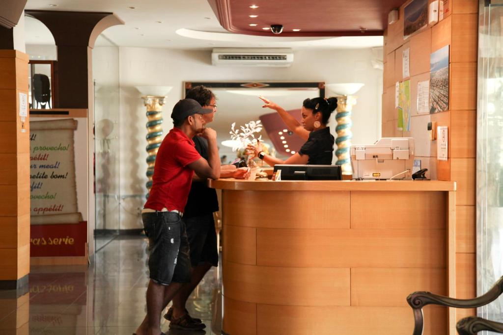 Hosté ubytování Ampuria Inn