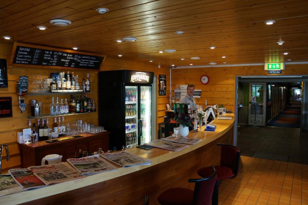 Lounge nebo bar v ubytování Hotell Smedjan