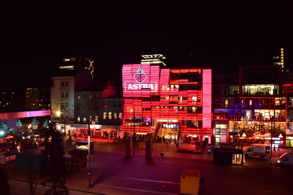 Nespecifikovaný výhled na destinaci Hamburk nebo výhled na město při pohledu z hotelu