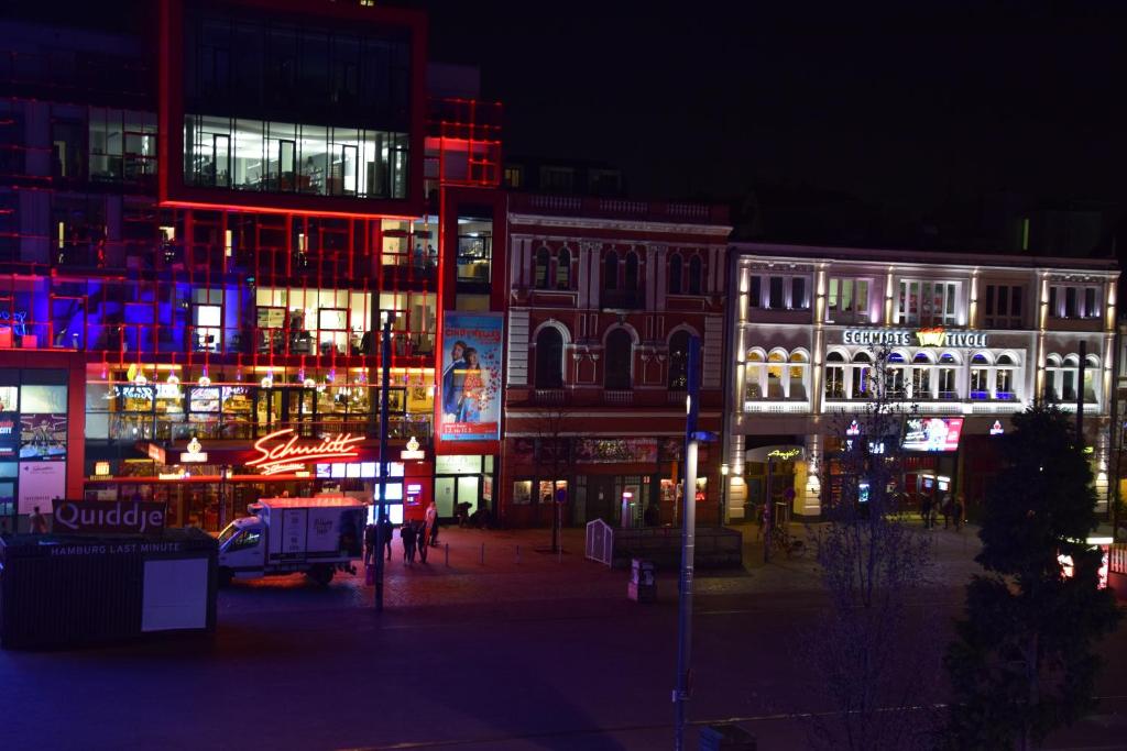 Hamburger Alm Hotel St. Pauli - Resim 11