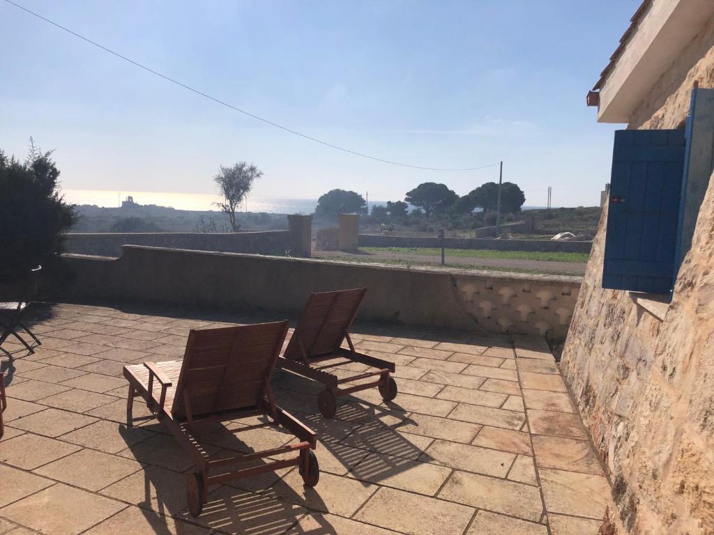 A balcony or terrace at Villa Trullo di Angela
