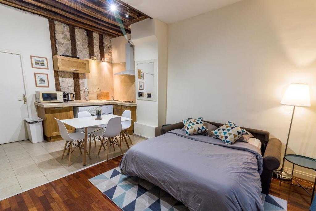 New chic flat : Le Marais - Place des Vosges