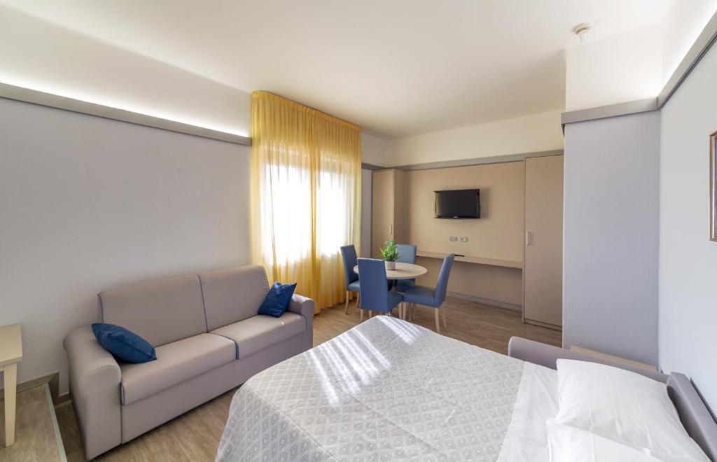 TV a/nebo společenská místnost v ubytování Hotel Elisabeth Due