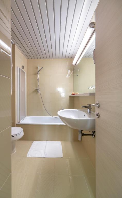 Koupelna v ubytování Hotel Elisabeth Due