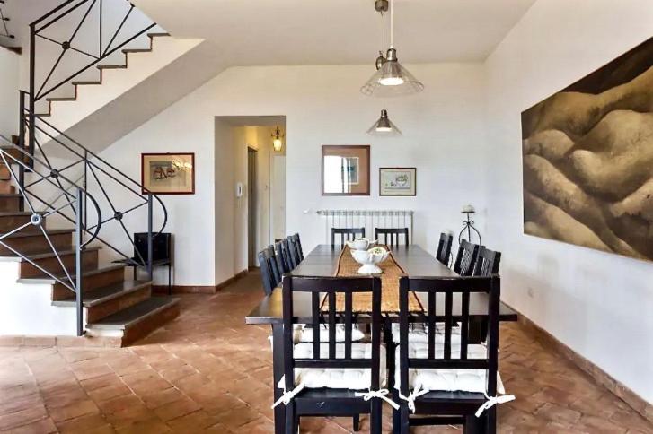 A seating area at Borgo degli Aranci