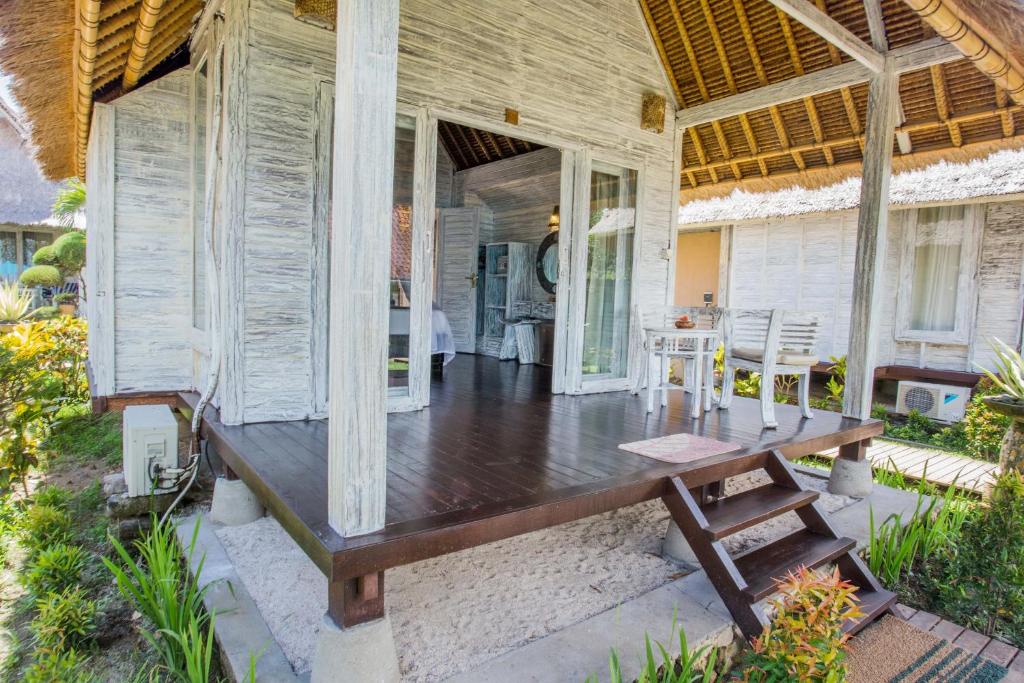 Bay Shore Huts photo