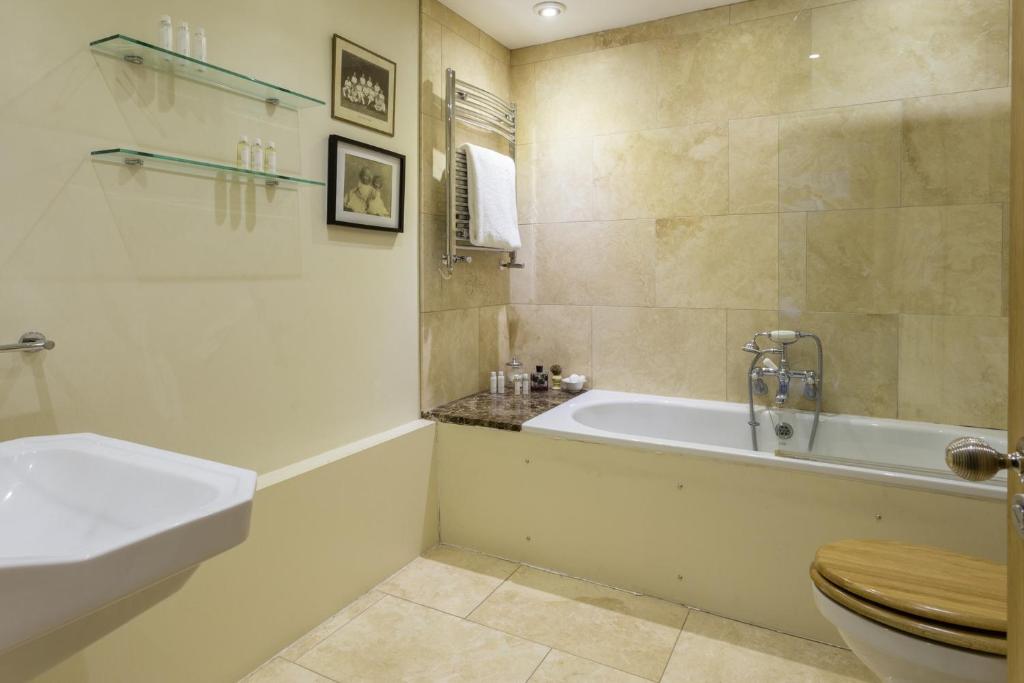 Bramerton Street V by Onefinestay