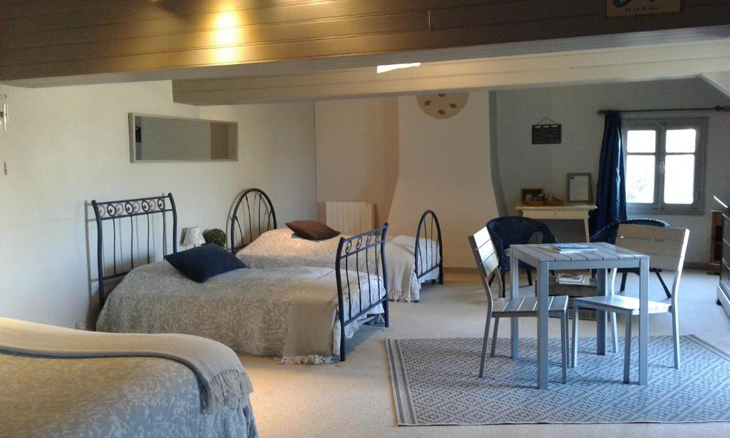 Le Petit Hureau - Habitación Familiar En El Tour