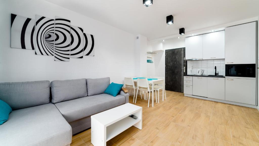 Apartamenty Sun & Snow Karpacz Konopnickiej - Apartment With Balcony