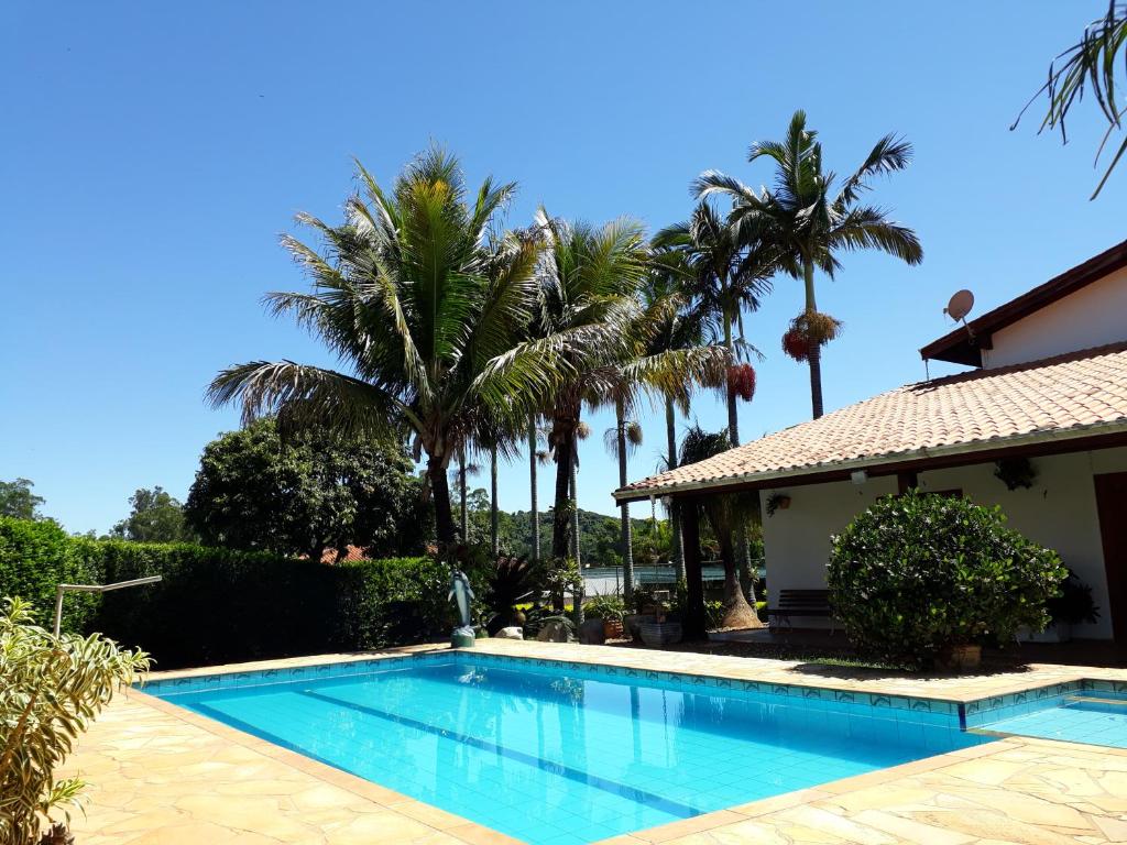  Casa condomínio fechado alto padrão em Atibaia