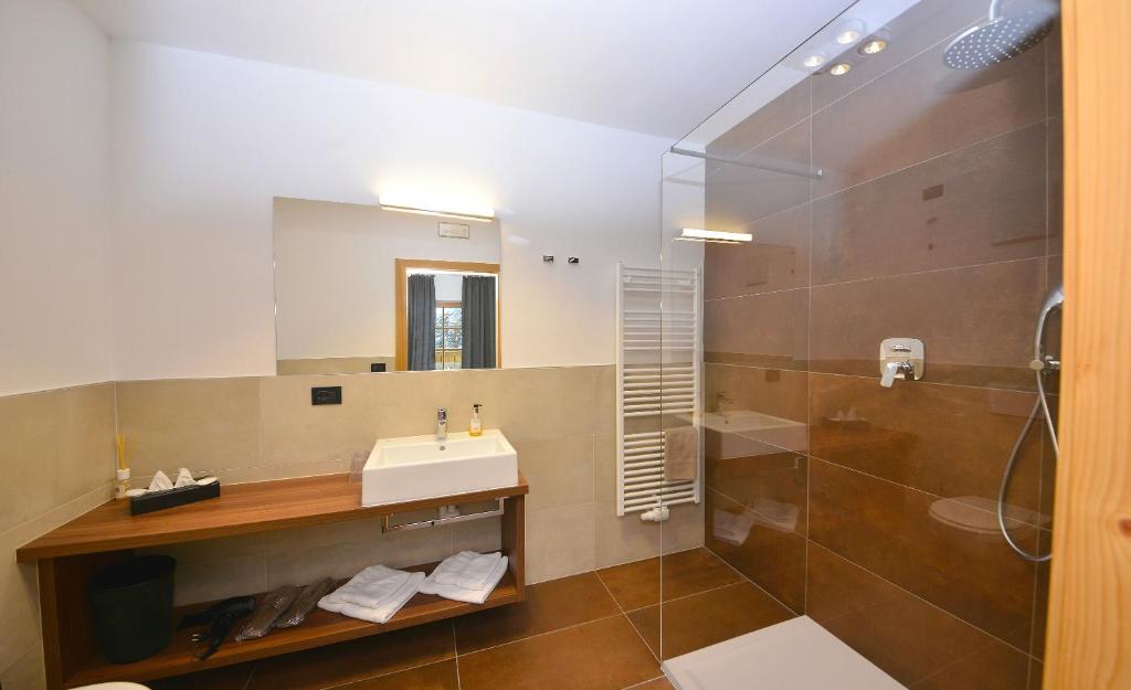 Koupelna v ubytování Hotel Rosengarten