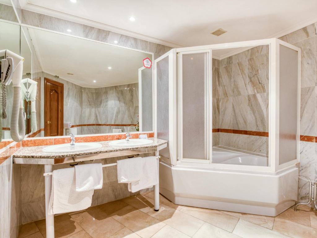 Jacuzzi Hotel Emperatriz III Salamanca