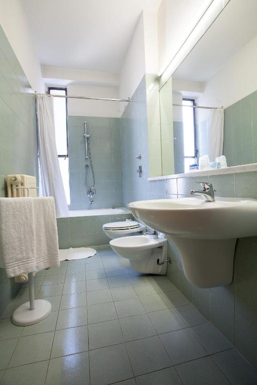 Koupelna v ubytování Hotel Esperia