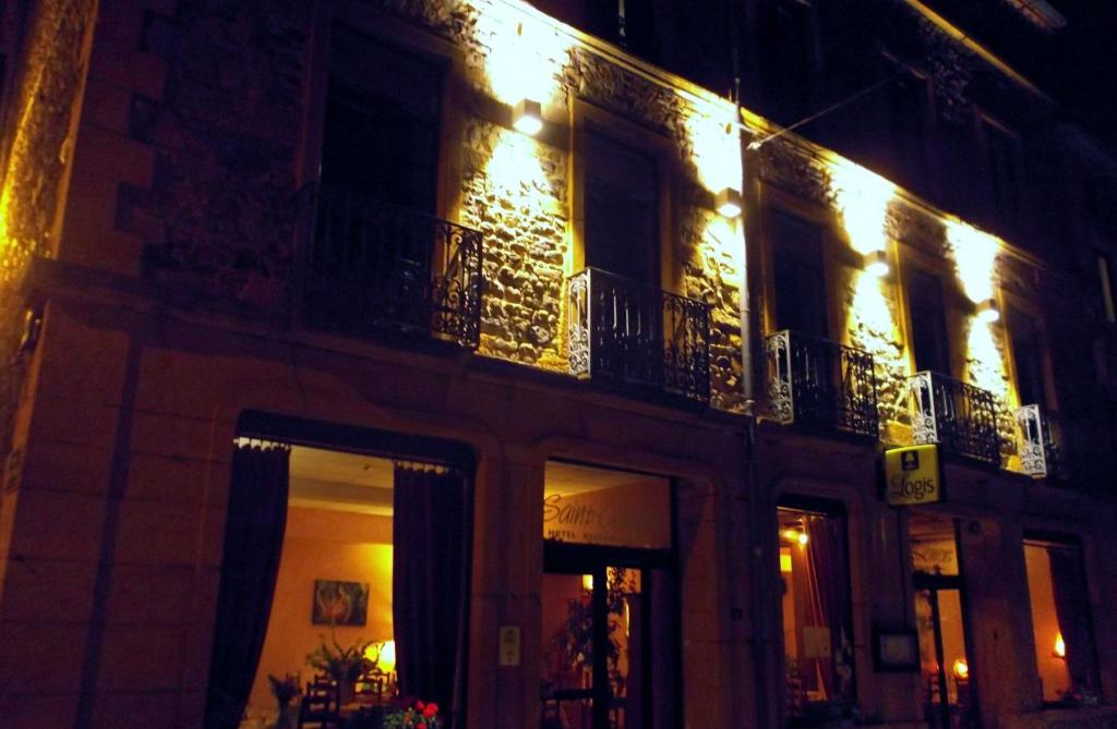 Fotografie z fotogalerie ubytování Hôtel Restaurant Le Saint Clément v destinaci Saint-Clement-sur-Valsonne
