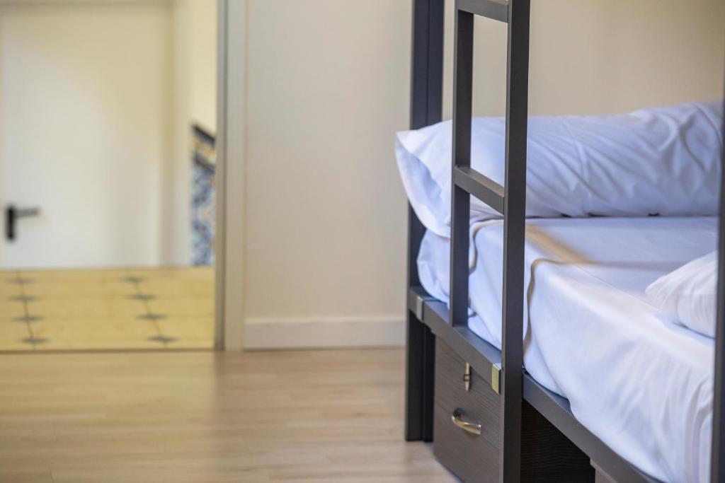 Hostel La Pedriza - Bed In Gemengde Slaapzaal Met 8 Bedden