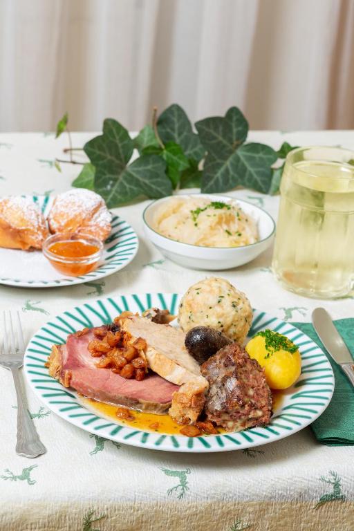 Cibo presso la locanda o nelle vicinanze