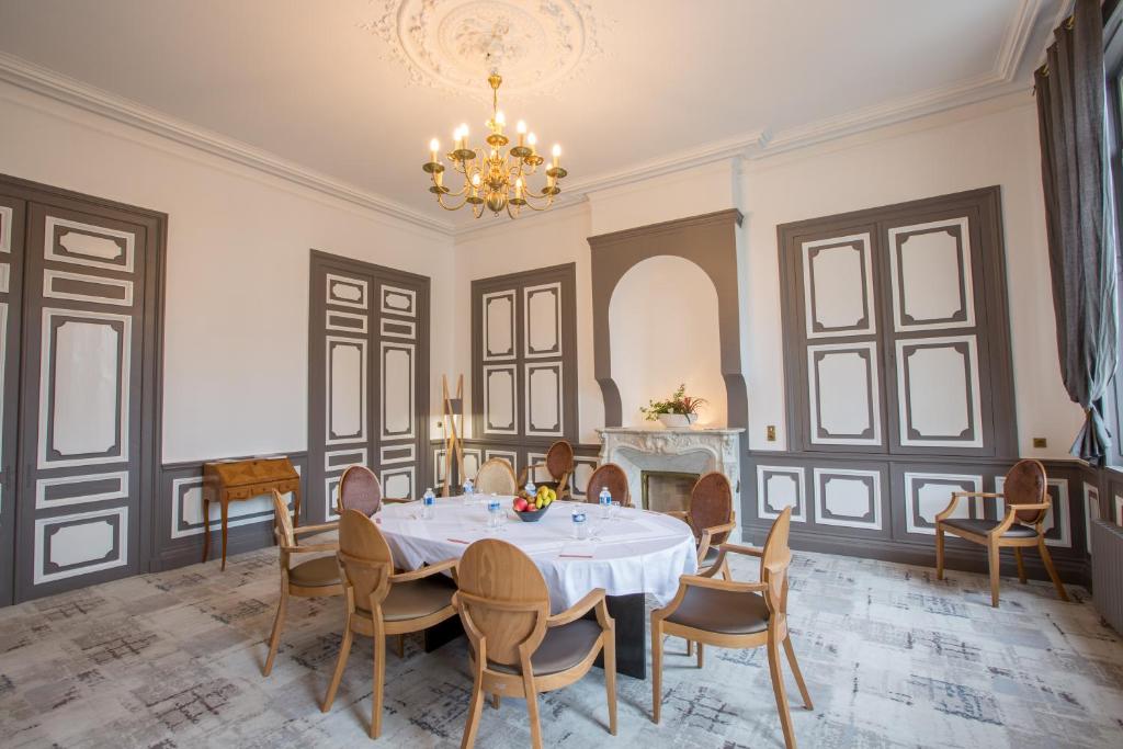 Fotografie z fotogalerie ubytování Hotel Le Cercle v destinaci Cherbourg en Cotentin