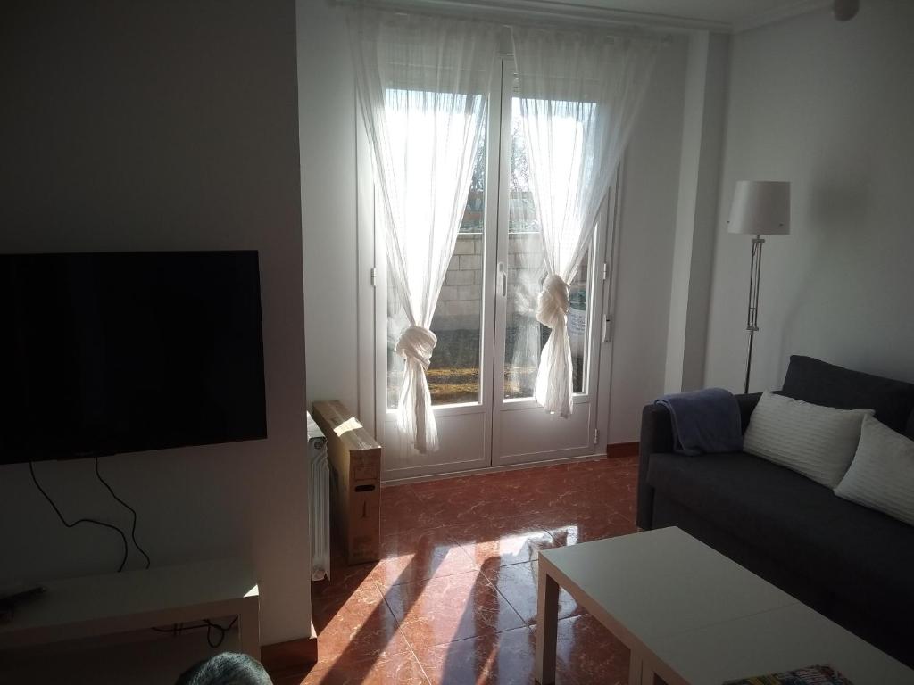 TV a/nebo společenská místnost v ubytování La casita de Villalarreina