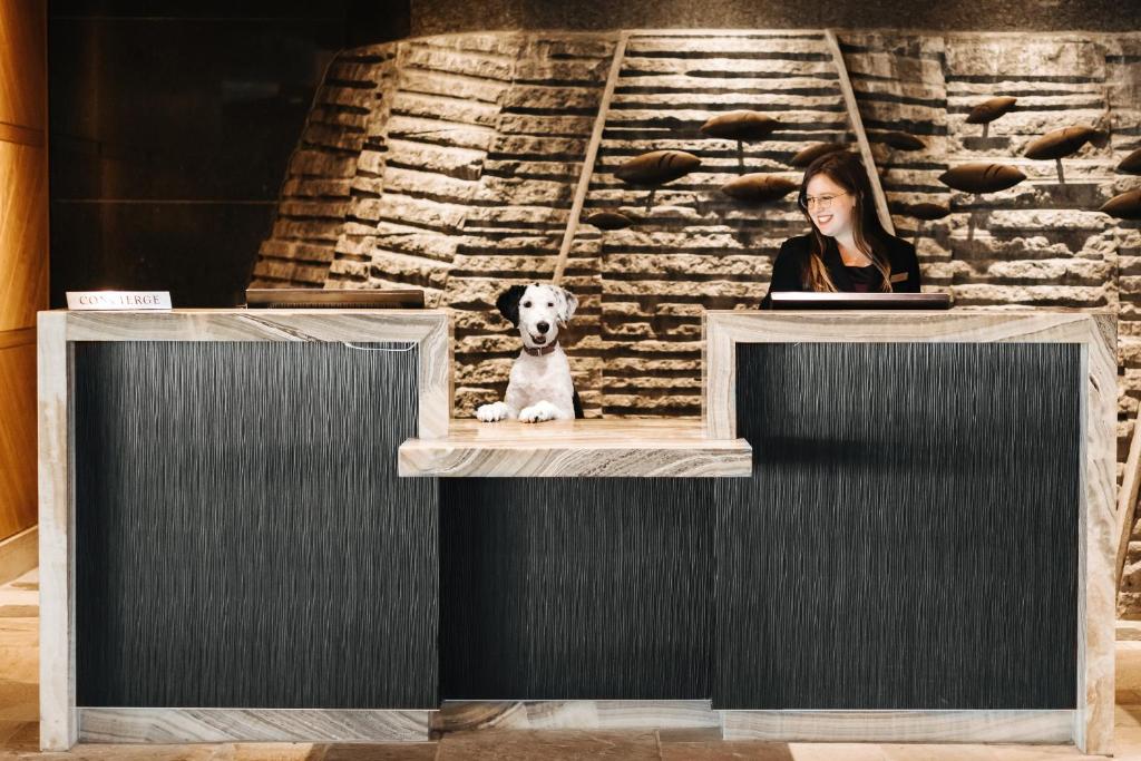 Fairmont Vancouver Airport In-Terminal Hotel photo