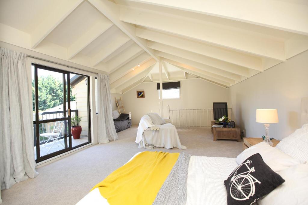 
Queen Room with Balcony
