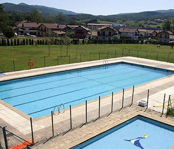 Bazén v ubytování Hostal Ayestaran I nebo v jeho okolí