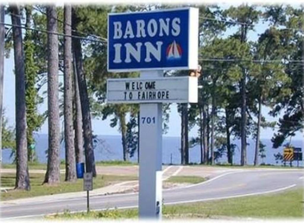 Barons By the Bay Inn  Fairhope