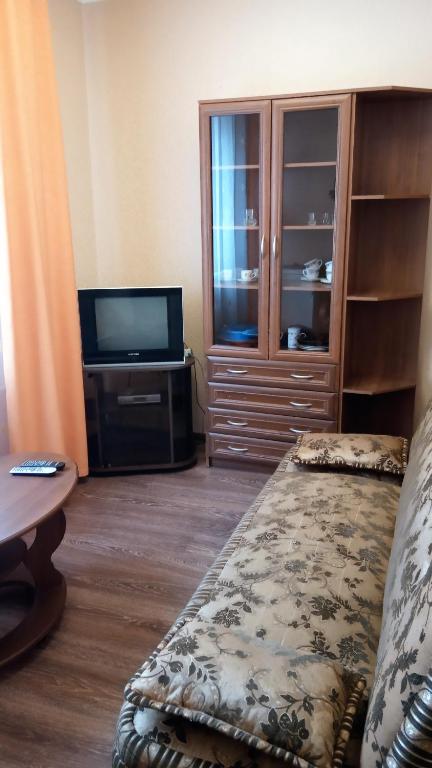 TV a/nebo společenská místnost v ubytování Сонячна