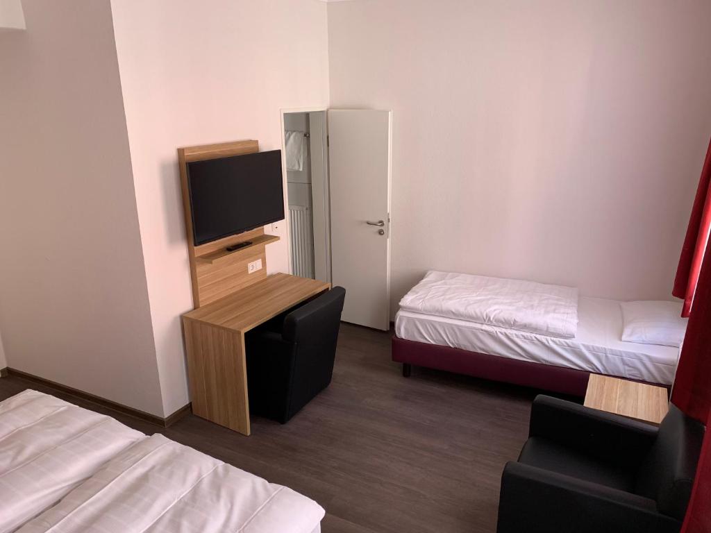 Hotel Well Garni - Habitación Triple (3 Adultos)