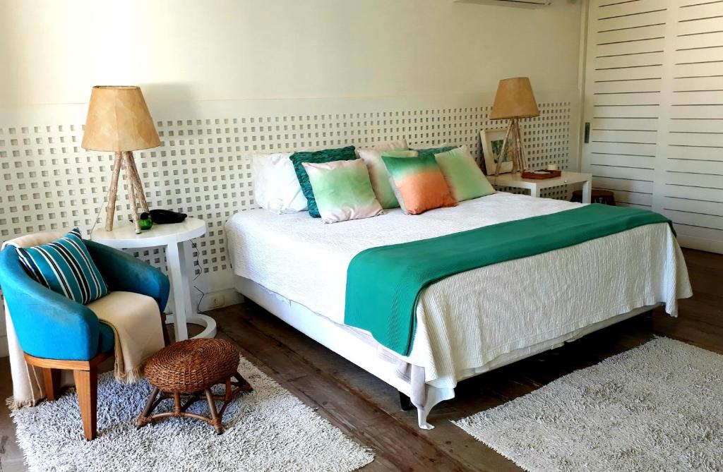  Tropical Contemporary Suites