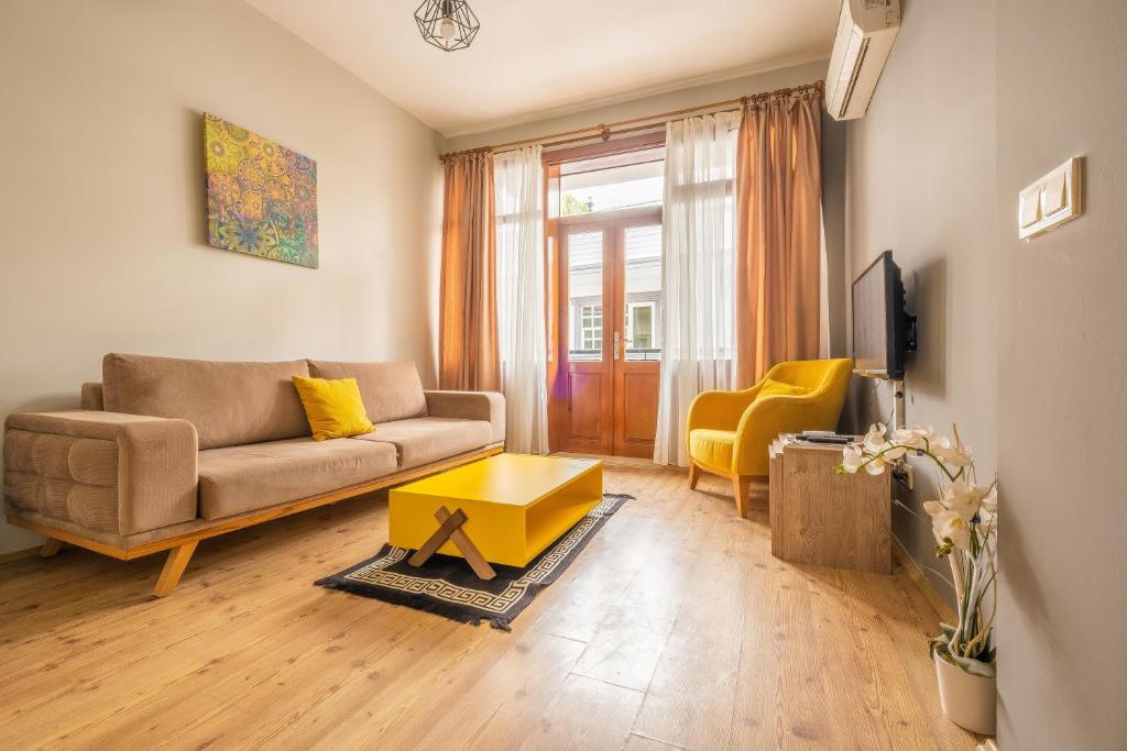 Old Town Deluxe Flats - 1