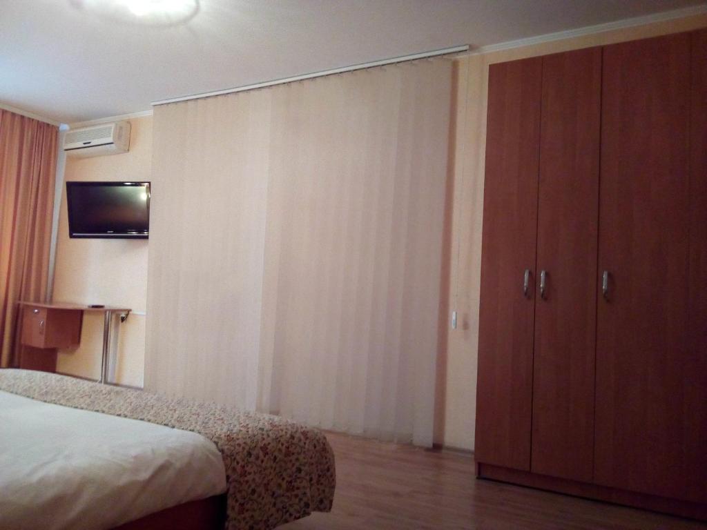 TV a/nebo společenská místnost v ubytování Comfort Hotel