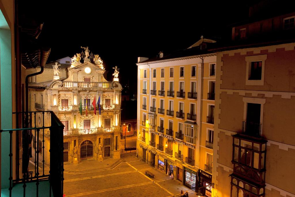reservar hotel en Pamplona