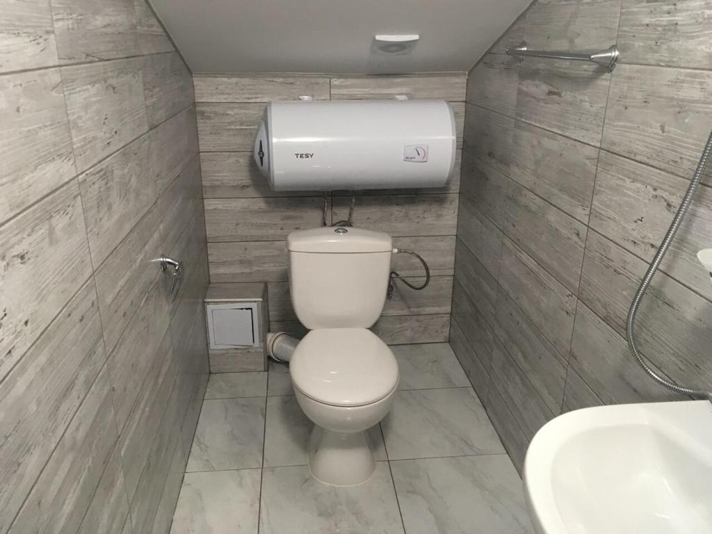 Koupelna v ubytování Hotel Yavor
