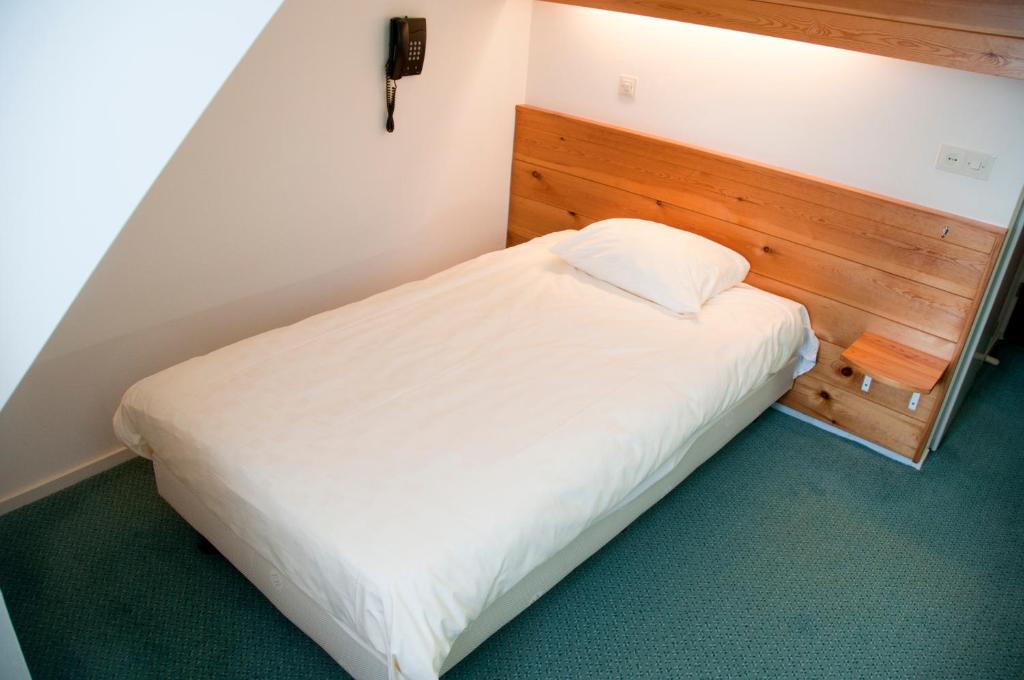 Hotel Steensel - Standard Single Room