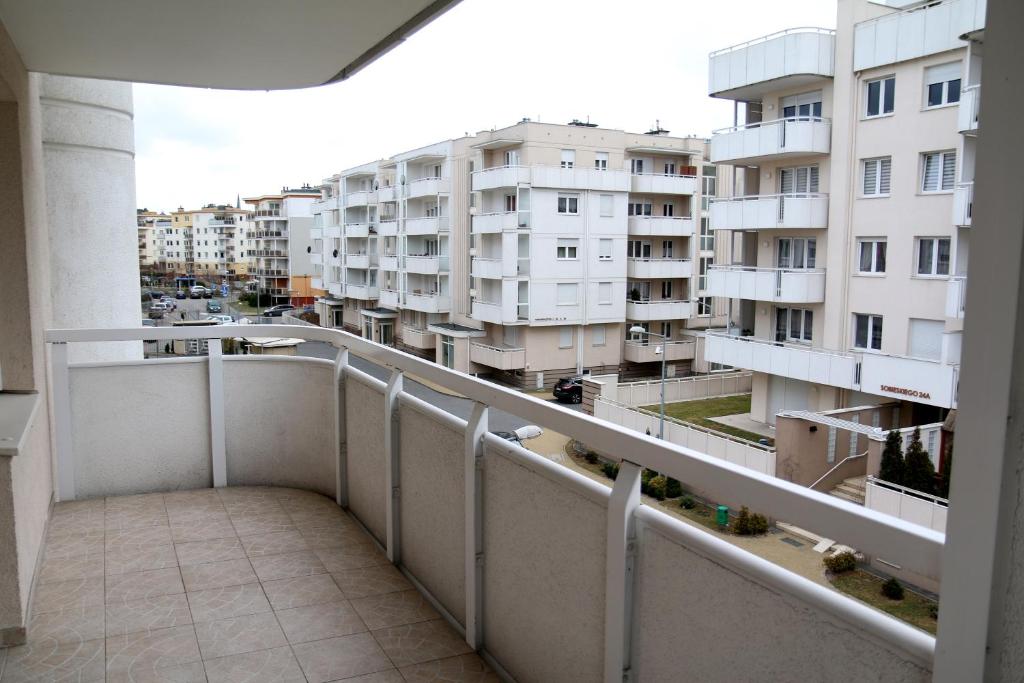Balkón alebo terasa v ubytovaní Apartament F&J #12