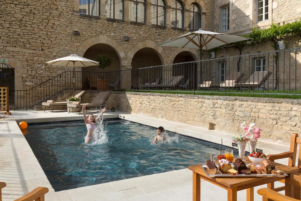 Bazén v ubytování Airelles Gordes, La Bastide nebo v jeho okolí