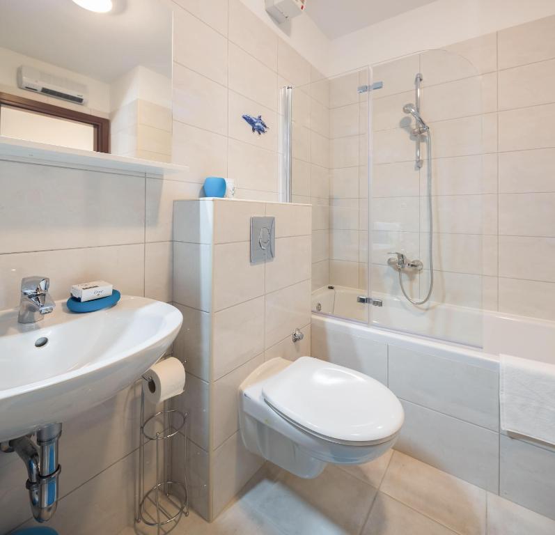 SPLIT APARTMAN free private garage - 13