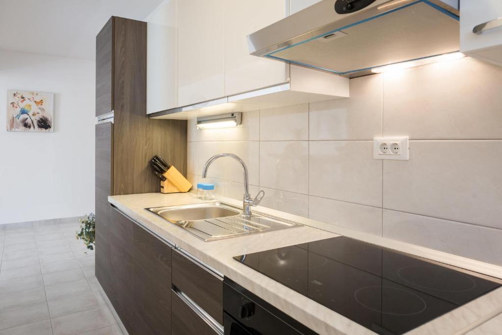 SPLIT APARTMAN free private garage - 17