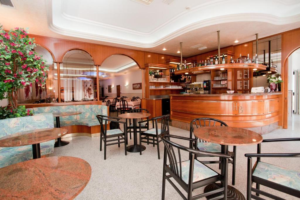 Lounge nebo bar v ubytování Hotel Belvedere
