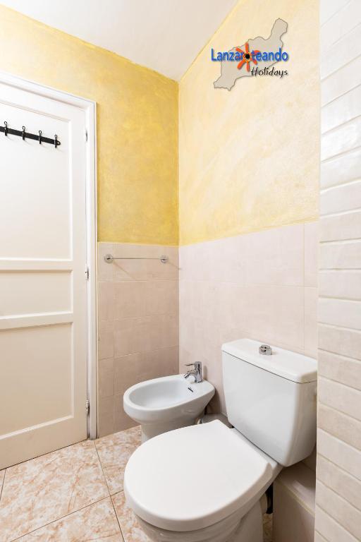 Kúpeľňa v ubytovaní Vivienda Vacacional Sunny - duplex apartment 2beds 2 baths