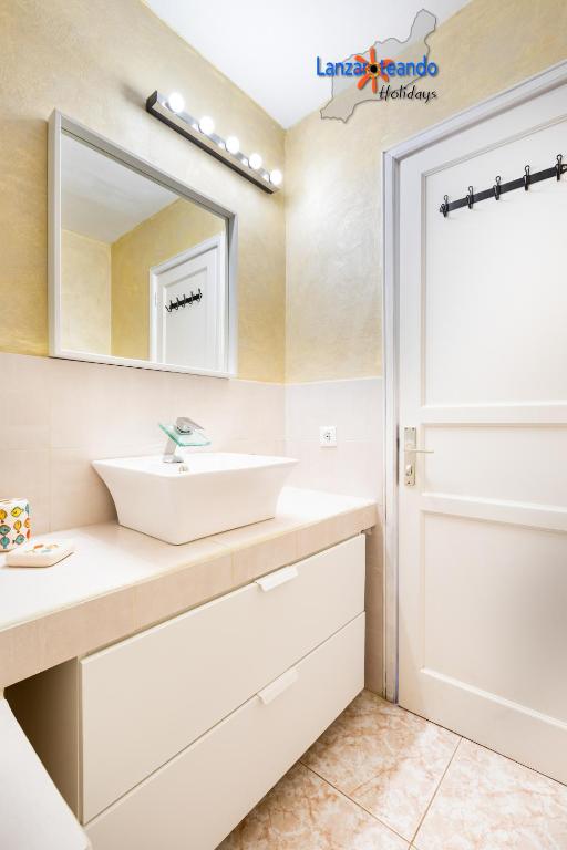 Kúpeľňa v ubytovaní Vivienda Vacacional Sunny - duplex apartment 2beds 2 baths