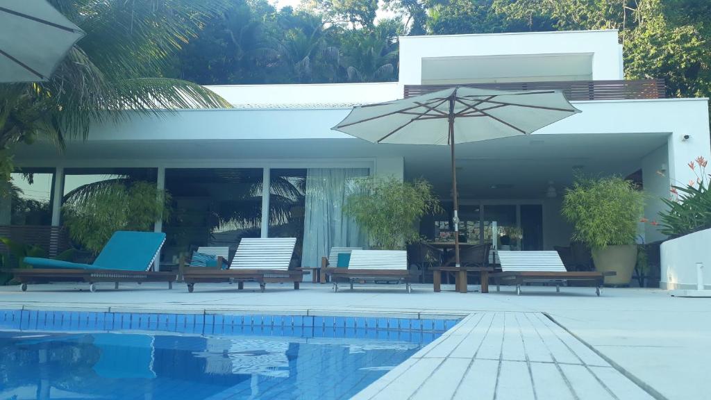  Tropical Contemporary Suites