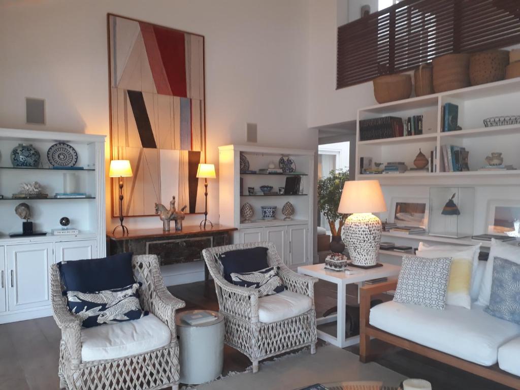  Tropical Contemporary Suites