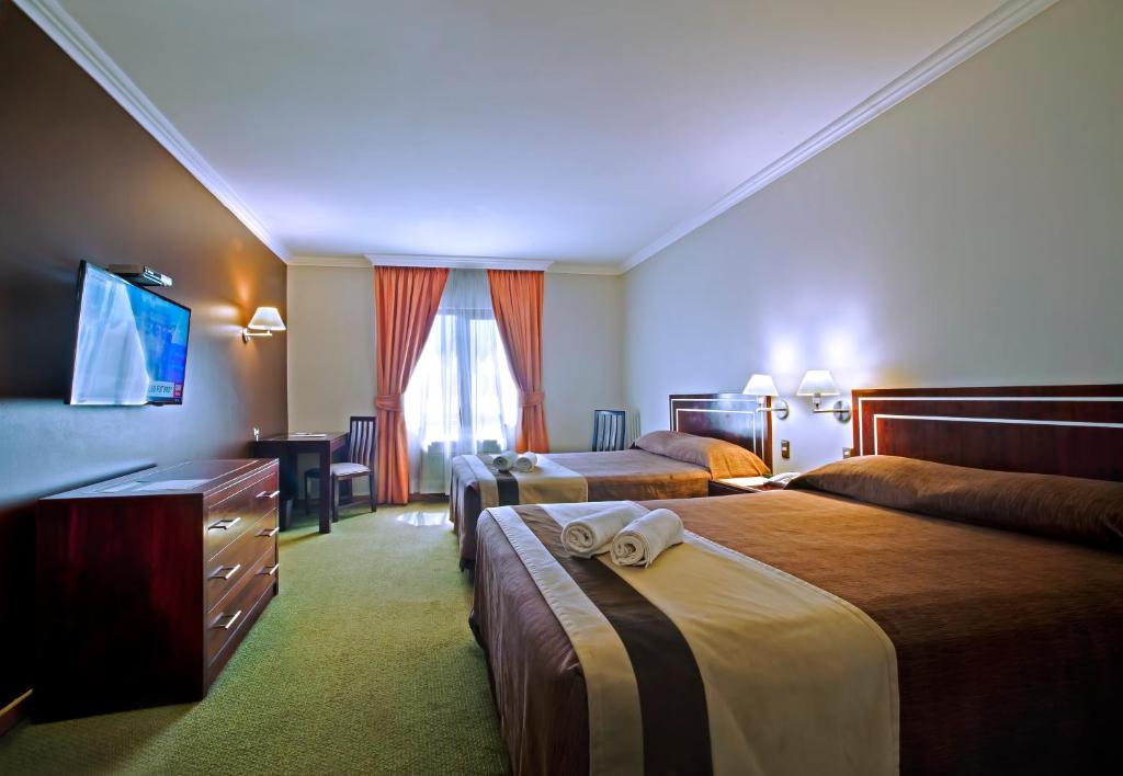 Hotel Diego de Almagro Valdivia - Queen-Zimmer Mit Zwei Queen-Betten